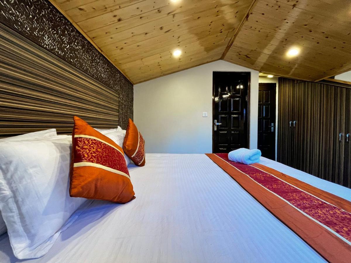 Nirvana Rooms Shimla Exteriör bild